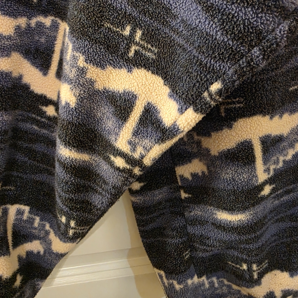 Patagonia Men's Blue and White Patterned Fleece Synchilla Pullover - Picture 3 of 3